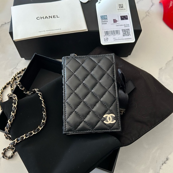 SOLD-Chanel 22B book card holder on chain - Picture 1 of 15
